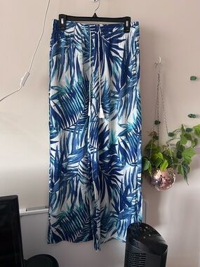 C&C California Blue & White Tropical Wide Leg Pants